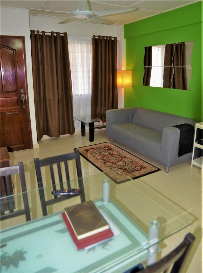 Awedee Homestay Putrajaya Esterno foto